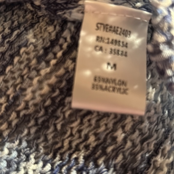 NWT Ocean Eyes V-neck Sweater size Medium -blue - Picture 6 of 10